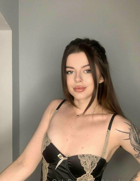 kira kirraa hot actress picture