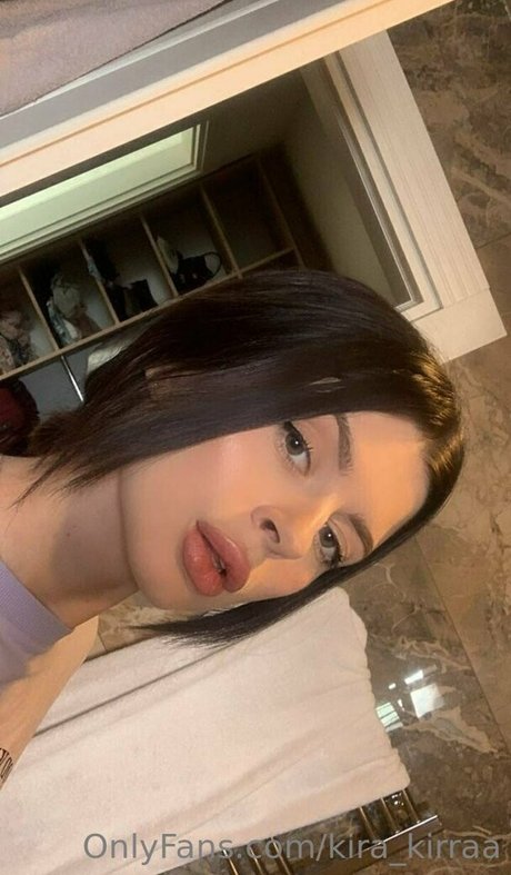kira kirraa pornstar perfect pics