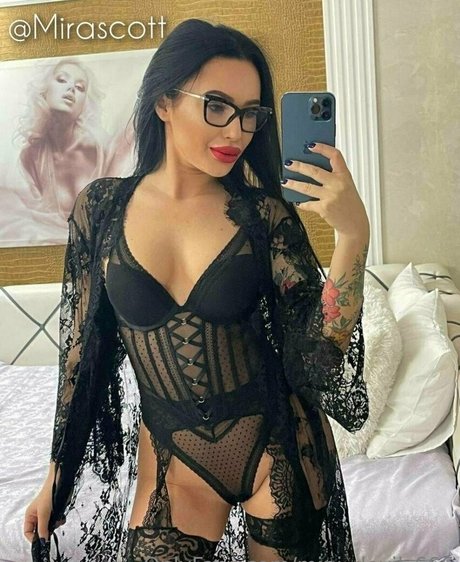 brown onlyfans sexy nudes archive