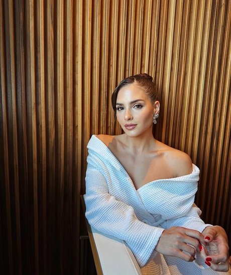 Andrea Duro pornstar high quality pictures