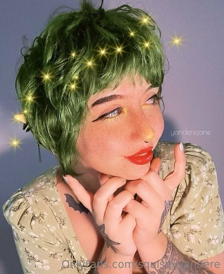 squishyyandere perfect model pic