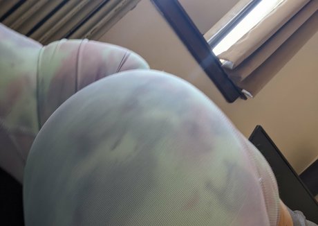 KiraChats model nice pics