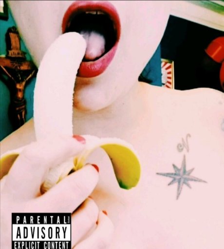 matureanna erotic model img