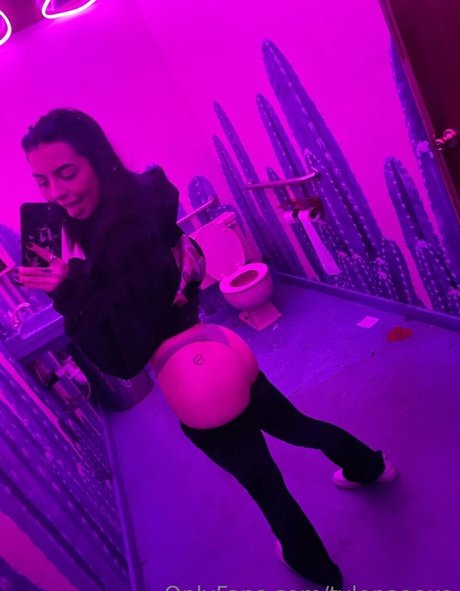 Tylenaaa nude star photos