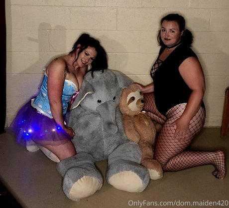 dom maiden420 nude star gallery