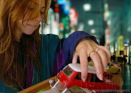 goddessgigantic model nude images