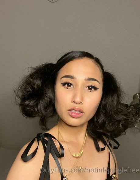 hotinlejunglefree star pornographic pics