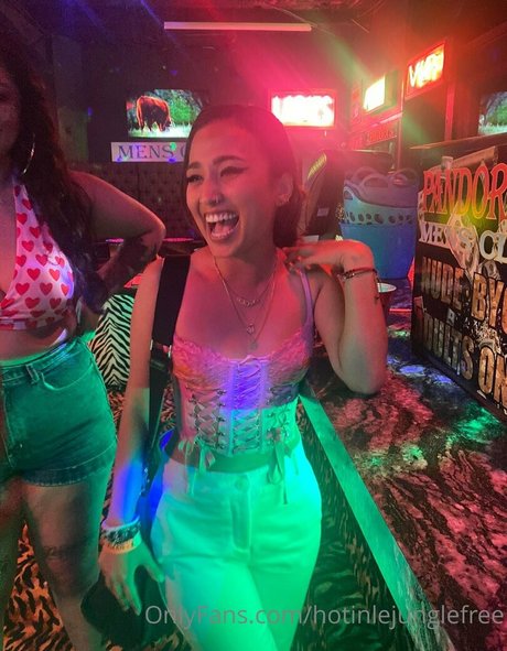 hotinlejunglefree star high quality photos