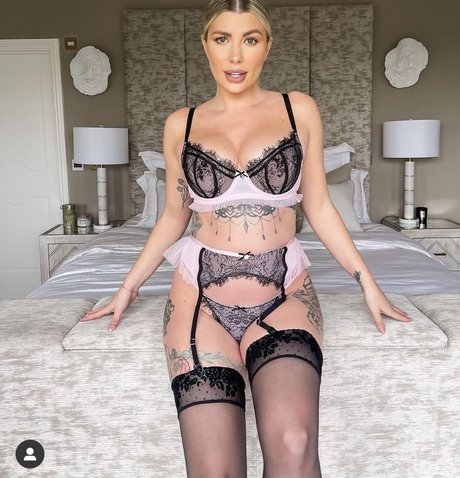 Olivia Buckland model art pics