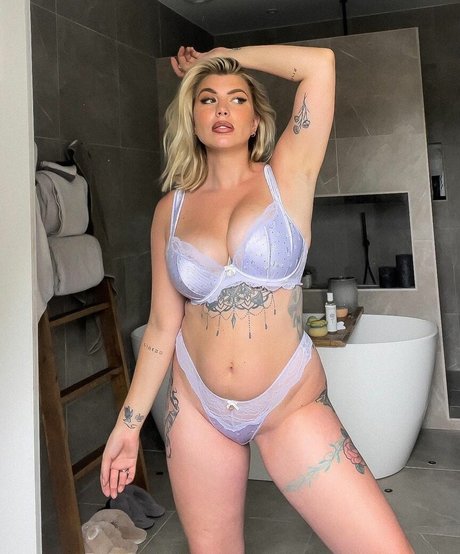 Olivia Buckland hd model archive