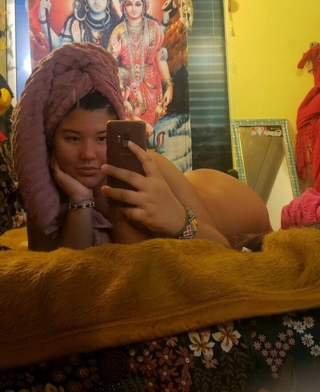 viivenuz perfect actress photo