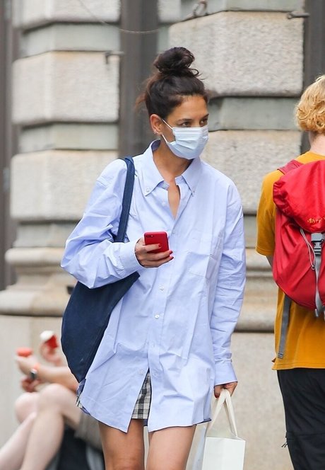 Katie Holmes xxx actress gallery