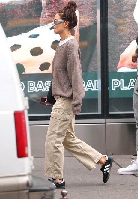 Katie Holmes star perfect pics