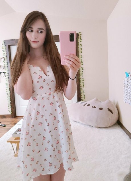 MFC Kitty high quality model gallery