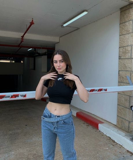 Effy Palarya adult star pictures