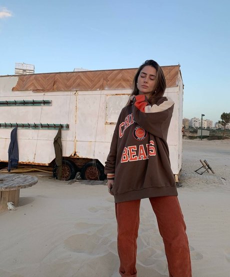 Effy Palarya star sexy gallery