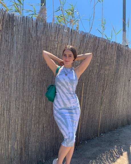 Effy Palarya art model photos