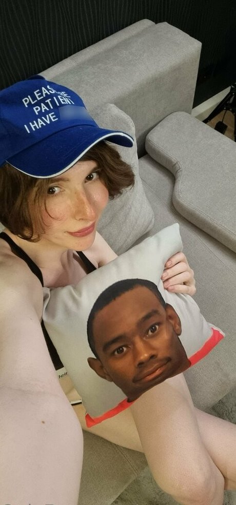 giantess onlyfans beautiful naked image