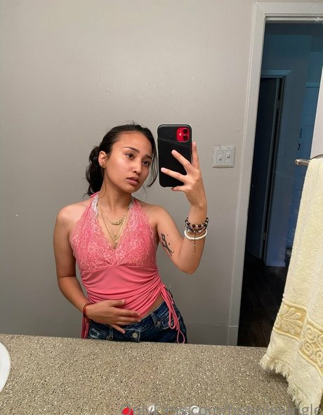 hotinlejungle model beautiful pic