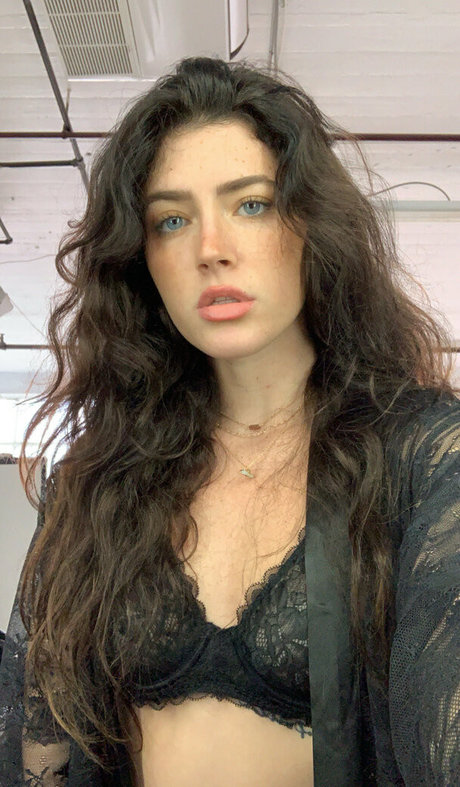 keepers hot actress gallery