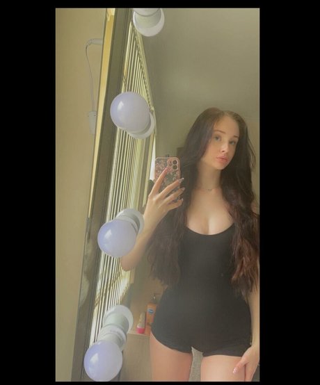 taliah nugg art model pic