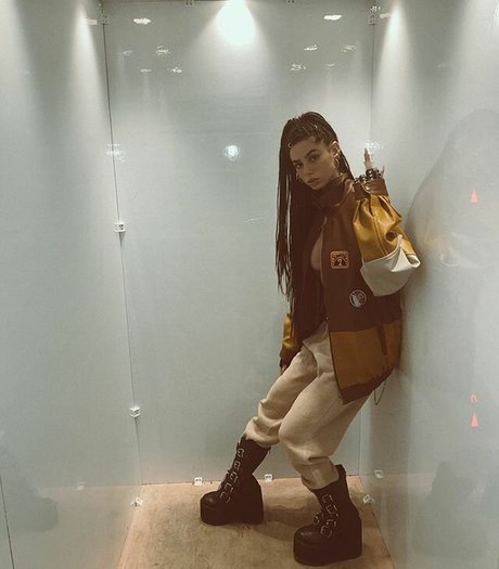 Liya Noga nudes model pictures