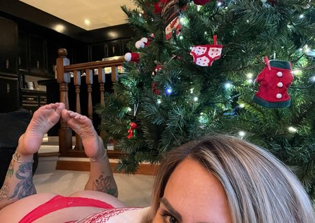 cougars onlyfans pornographic pics