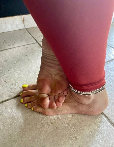 mature asian onlyfans naked picture