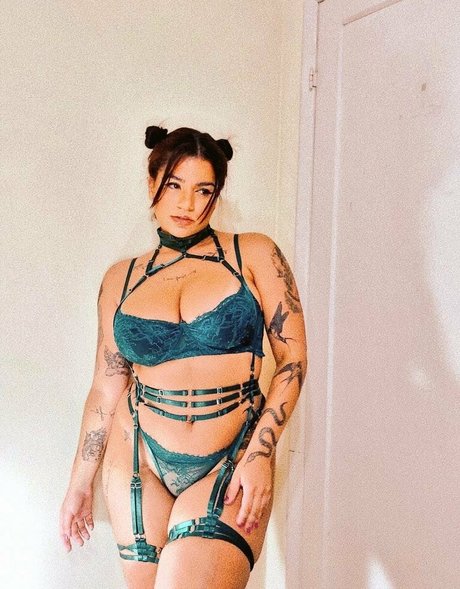 Kennya Raposo top star img