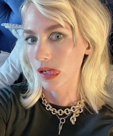 January Jones model porn pictures
