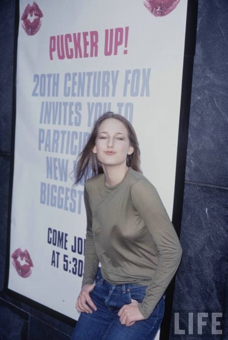 18 year old onlyfans top photos