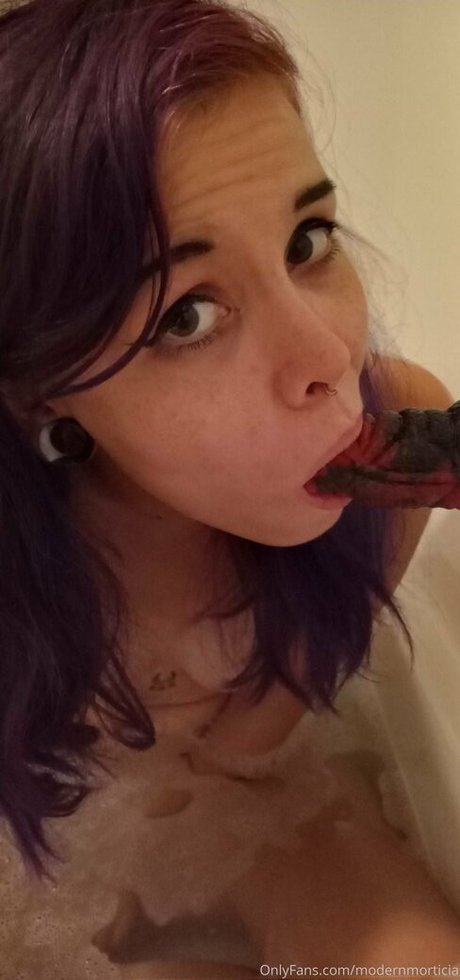 modernmorticia model erotic gallery