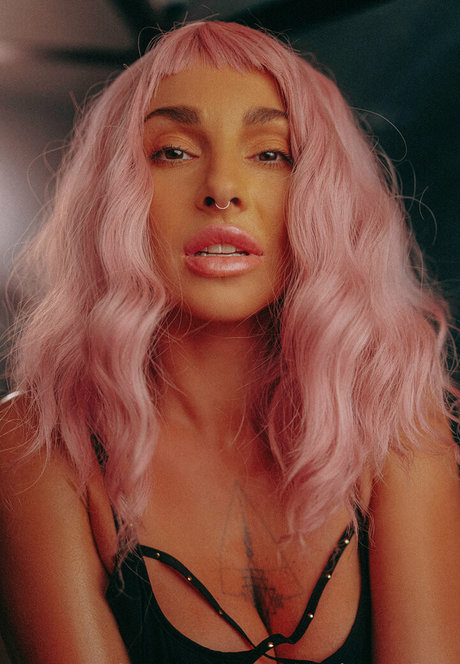 roxysdreamfree sexy star images