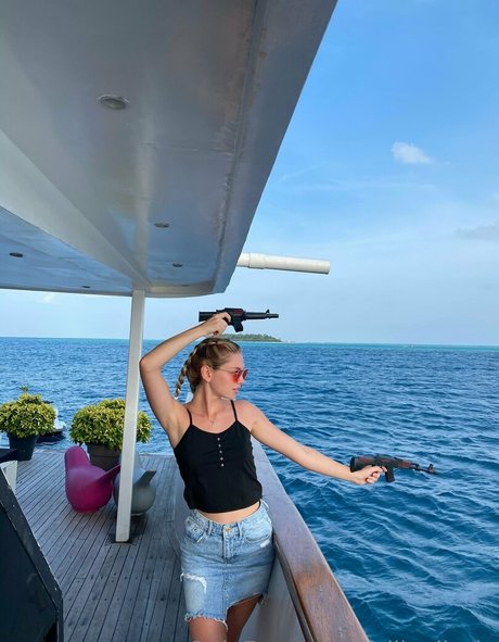 milkydi vip sexy pornstar photo