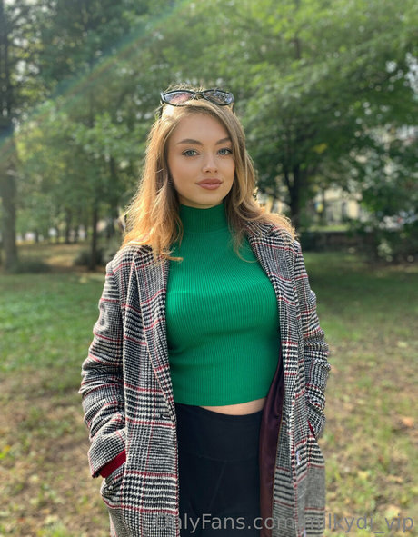 curvy teen onlyfans sexy nudes gallery