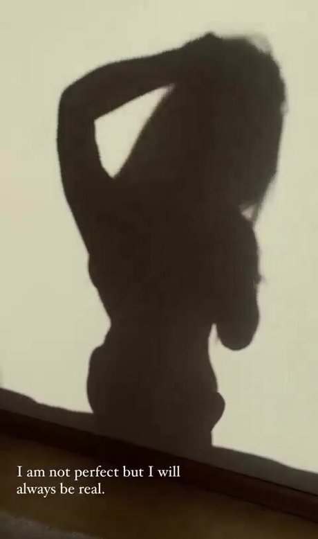 Miss Sophy exclusive model picture