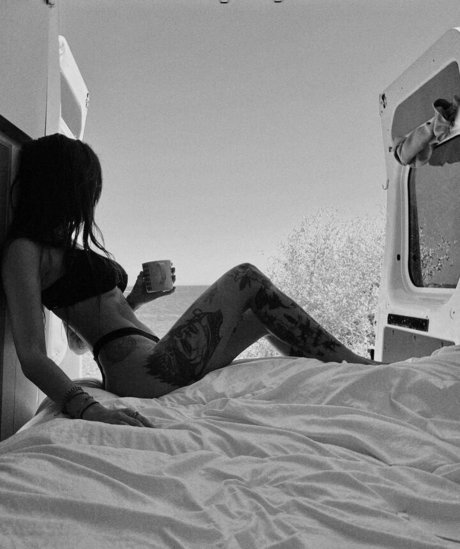 janadeoliveira_ naked actress picture