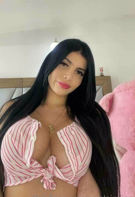 carolainvina perfect actress images