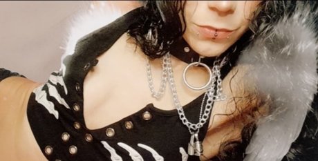 Sassy Sakura Shan pornstar naked pic