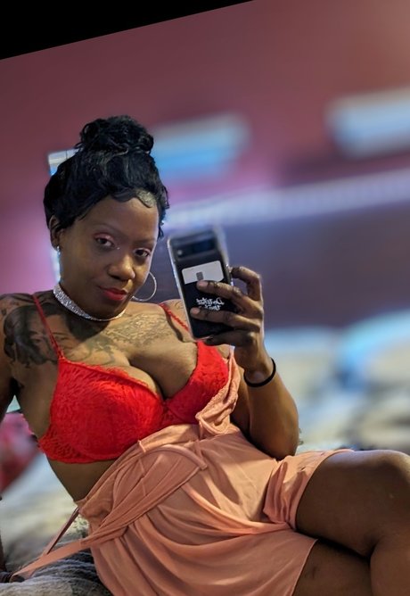 Black and aged to perfection Ms Sasha_ pornographic model img