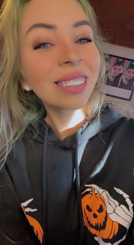 Sasha Hall pornstar adult archive