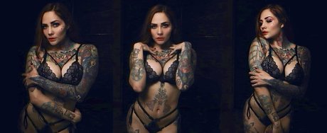 Sarahinkzed_ naked actress picture