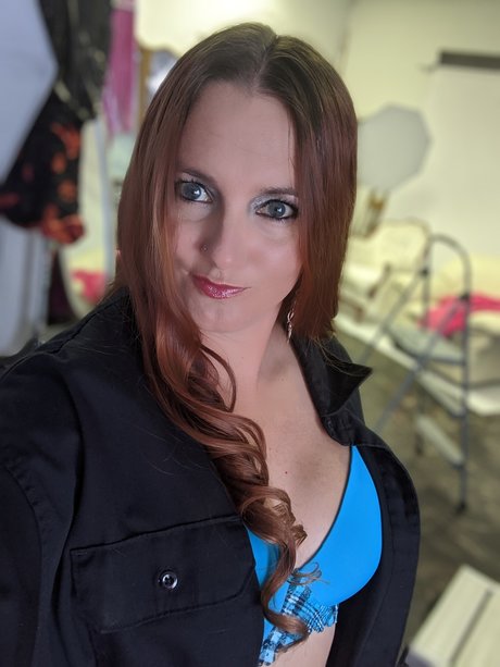 saphira1 model naked img