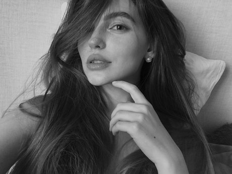 Sasha from Russia naked pornstar archive