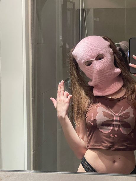 liora sexy model photo