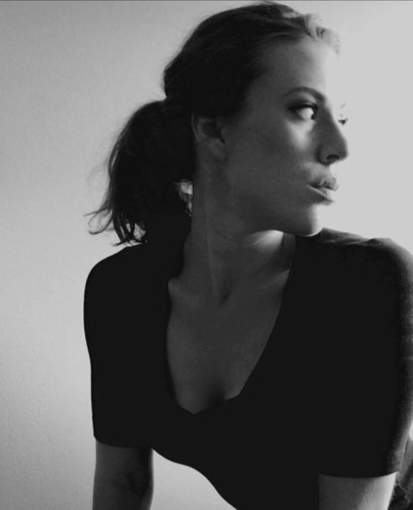 Riley Redhead model nice images