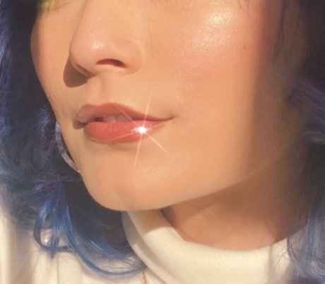 Rose Hues free actress photos