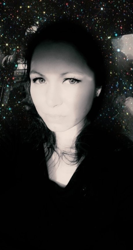 Scarlet Nite model hot image