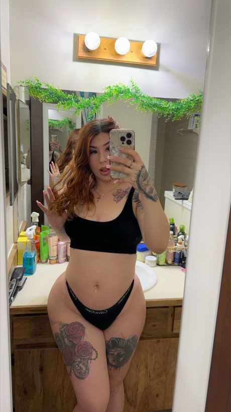 Karmella_ perfect actress img