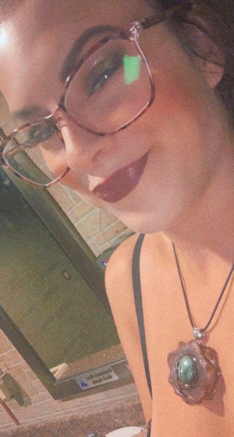 athena sexy model pics